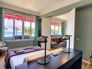 Nestor&Jeeves - LAGOON PROMENADE - Central - Sea front