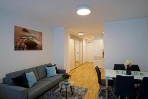 English Theater Apartment at Rathaus