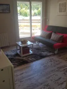 Apart T2 pied pistes Pyrénées 2000 récemment rénové Wifi