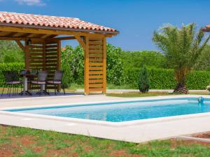 Holiday Home Eugen by Interhome