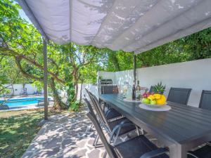 Holiday Home Ivona by Interhome 