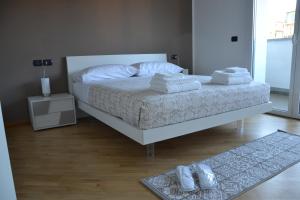 Apt. Acacia - Zona Ospedale SantOrsola e Fiera