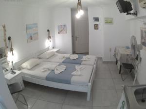 Apanemia Rooms Syros Greece