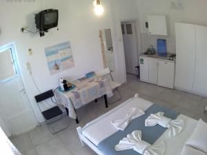 Apanemia Rooms Syros Greece