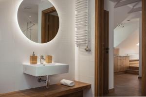 Apartamenty Szaron 250 m do kortów tenisowych i Bulwarów Wiślanych - Dream Apart