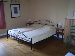 B&B / Chambres d'hotes La Fontaine des Thiolles : Chambre Familiale