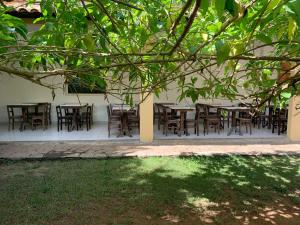 Praia da Ferradurinha Guest House