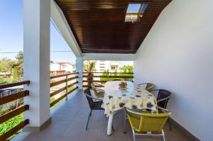 Apartment Matkos - with garden and terrace