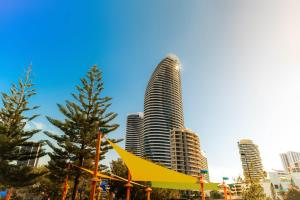 21 Elizabeth Ave, Broadbeach QLD 4218, Australia.