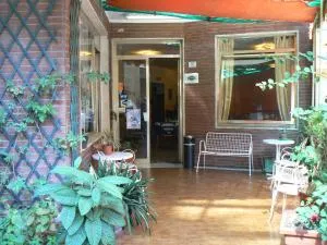 内拉酒店 - Vasia