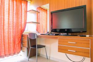 Spacious Studio Room Park View Condominium Apartment By Travelio