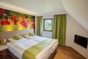 Gasthof Linden & Wildkräuterhotel - Colmberg