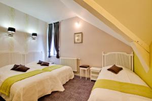 Triple Room room in La Maison Des Officiers