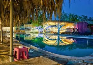 Elinor Complex - Kostur