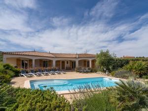 Villas Spacious villa in Pouzols Minervois with pool : photos des chambres