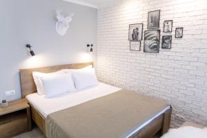 Studio Suite near Lake with Jacuzzi