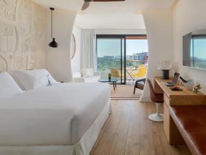 Double or Twin Room with Side Sea View (2 Adults) room in H10 Atlantic Sunset