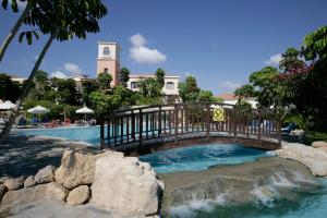 Avanti Holiday Village