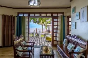 Casa dela Playa (House by the Beach) - Dapitan