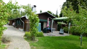 Ferienhaus zwischen Wald und See