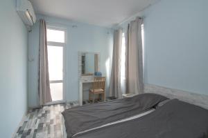 Zhakler Top Center Apartment Opposite Starbucks