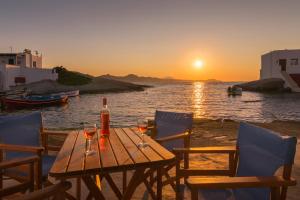 Beach Suite Syrma Milos Greece