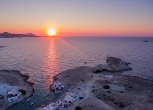 Beach Suite Syrma Milos Greece