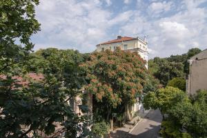 Opera apartment at city center Varna