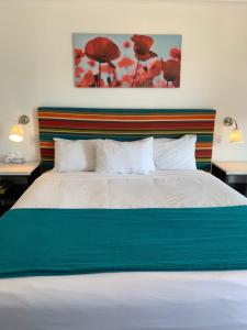 Sandyland Reef Inn