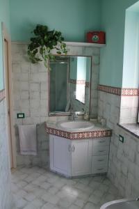 One-Bedroom Apartment ( 2- 4 Adults)