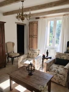 Maisons de vacances XIXe Provencal Stone House with Private Pool near Uzes : photos des chambres