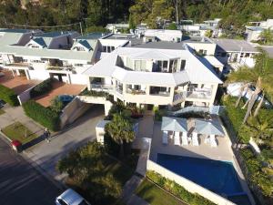 Poolside at Iluka Resort Apartments