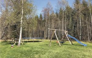 Lovely Home In Sollebrunn With Wifi