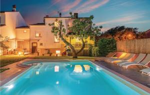 Holiday Home Pula 23 With Outdoor Swimmingpool