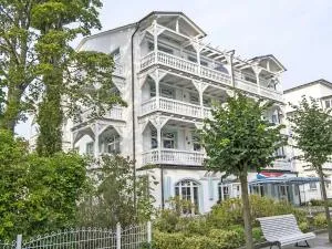 Villa Strandburg in Binz - WG 10 mit Balkon und Meerblick - Sehlen