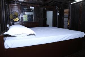 Aqualillies Water Front Heritage Homestay