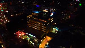 Hotel Blossoms