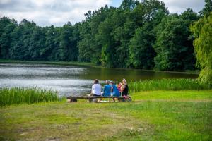 Wypoczynek na Kaszubach przy jeziorach i lasach
