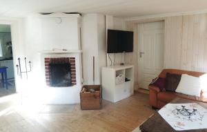 Awesome Home In Lammhult With Kitchen