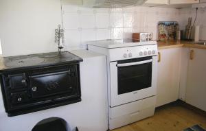 1 Bedroom Gorgeous Home In Värnamo