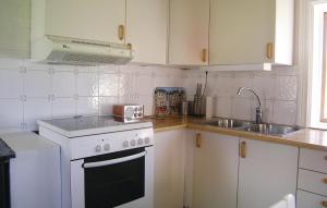 1 Bedroom Gorgeous Home In Värnamo