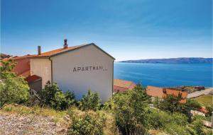  Awesome home in Senj with WiFi and 4 Bedrooms, Pension in Senj bei Krivi Put