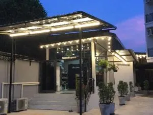 Chan Place Hotel - Ban Nong Bua Sala