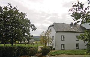 Nice Apartment In Noertrange With Wifi