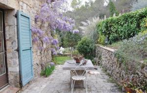 Maisons de vacances Awesome Home In La Roquette Sur Siagne With 3 Bedrooms, Wifi And Outdoor Swimming Pool : photos des chambres