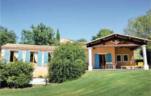 Maisons de vacances Awesome home in Roussillon with 3 Bedrooms, WiFi and Outdoor swimming pool : photos des chambres