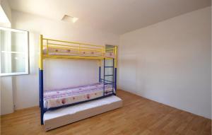 Maisons de vacances Pet Friendly Home In Bagard With Wifi : photos des chambres