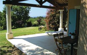 Maisons de vacances Awesome home in Roussillon with 3 Bedrooms, WiFi and Outdoor swimming pool : photos des chambres