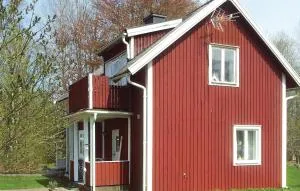2 Bedroom Cozy Home In Kosta - Orrefors