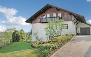 Amazing Apartment In Rickenbach - Hennenmatt